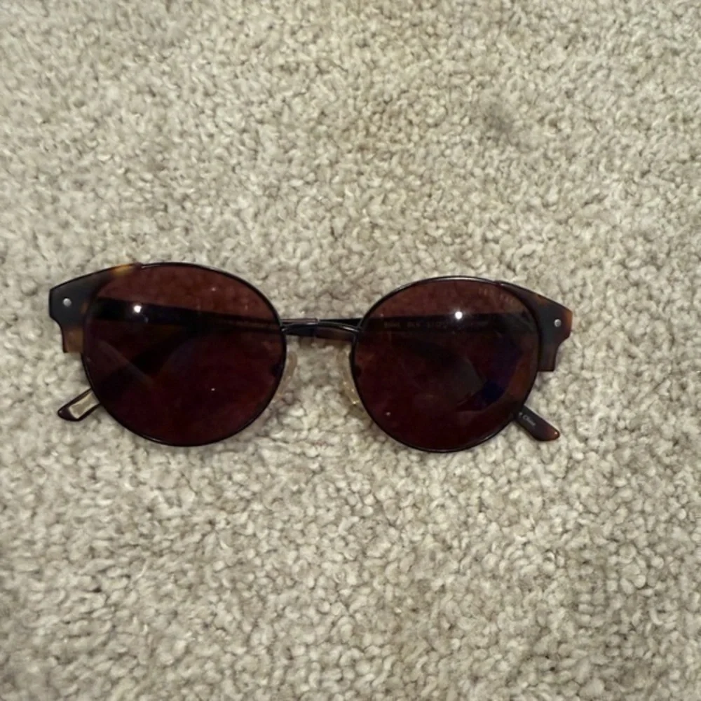 Ted Baker B646 Round Sunglasses‎ in Brown